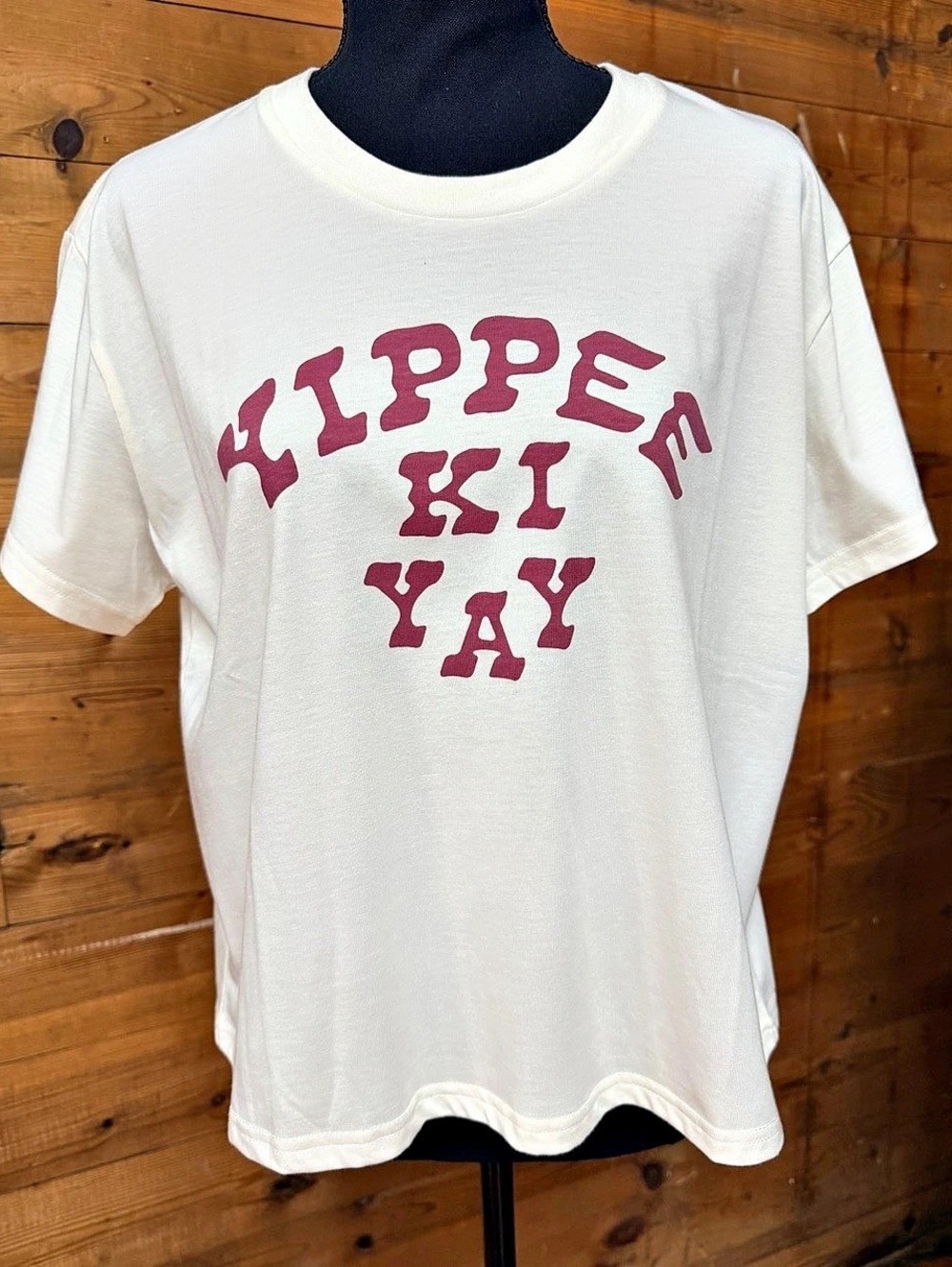 Sendero Provisions Crop Tee Graphic Short Sleeve Tee in White Like New